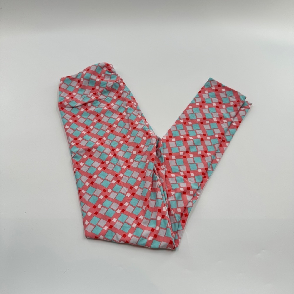 LuLaRoe One Size (OS) Leggings – Buttery Soft Stretchy Printed Leggings